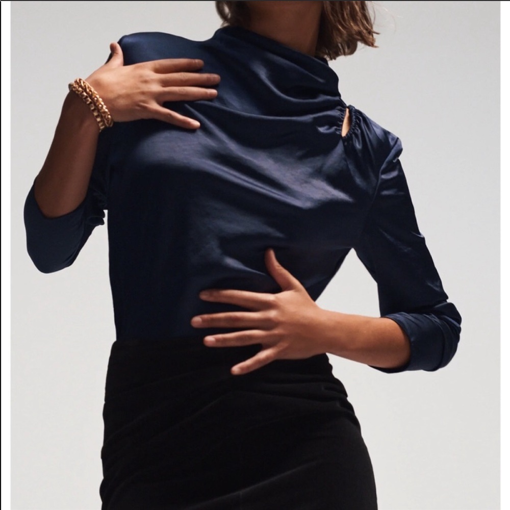 Zara Count Out Blue Blouse size L. New No Tags